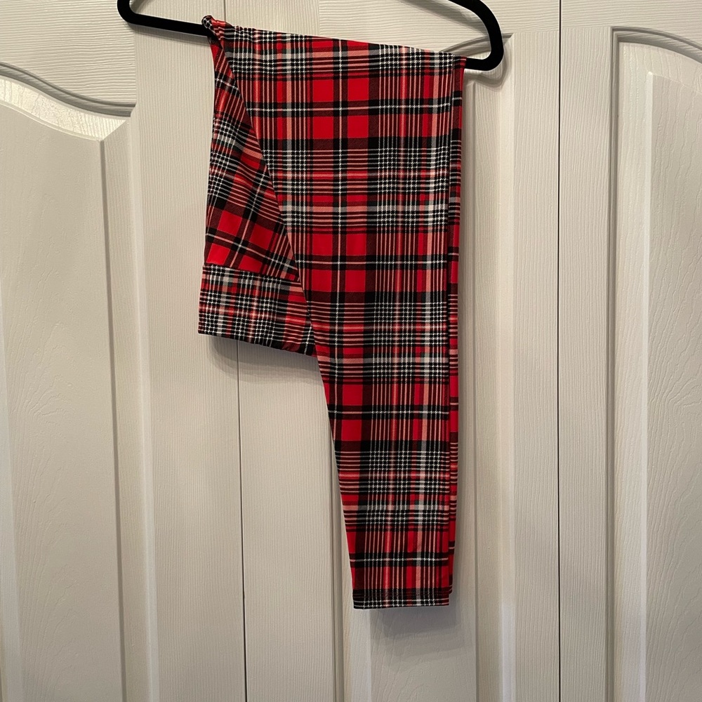 Lularoe Plaid TC Leggings